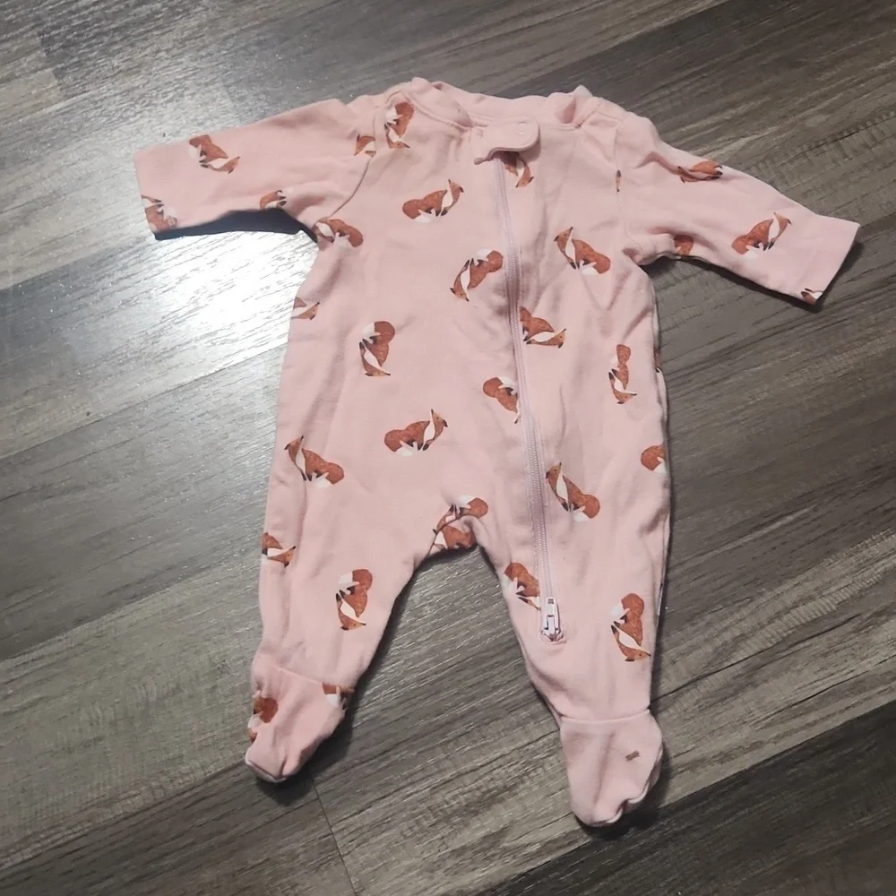 N/A pink fox